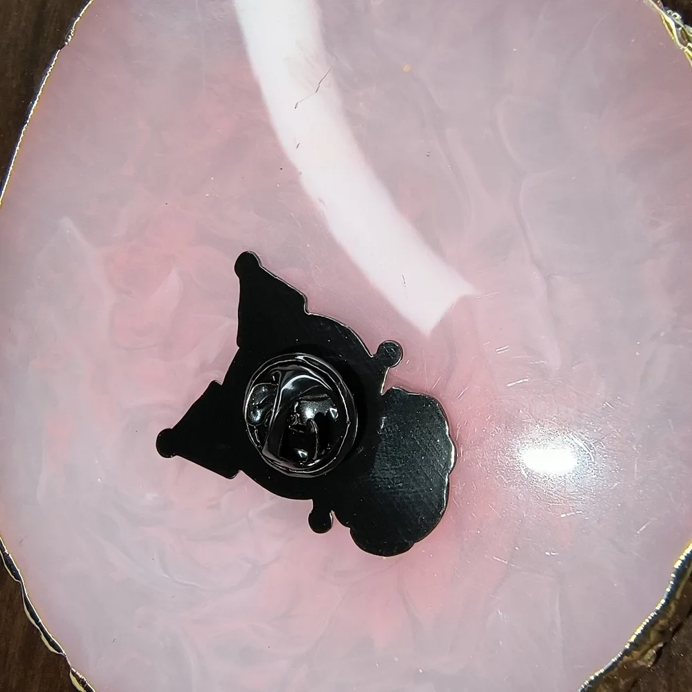 Cute Character Enamel Pin Kuromi Sangrio Hello Kitty